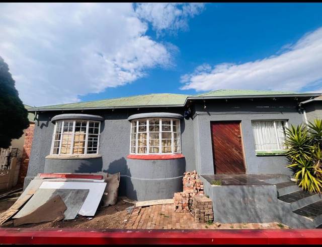 4 BEDROOM HOUSE FOR SALE IN ROSETTENVILLE